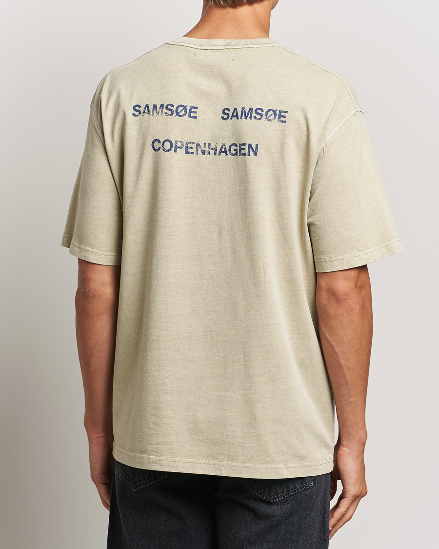 Herren | T-Shirts | Samsøe Samsøe | Poetry Printed T-Shirt Abbey Stone Balance