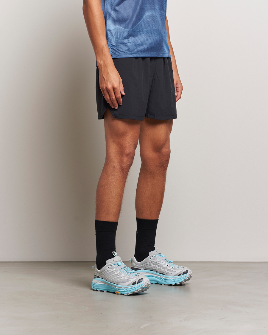 Herren | Hoka Mafate Three2 Stardust/Cloudless | Hoka | Mafate Three2 Stardust/Cloudless