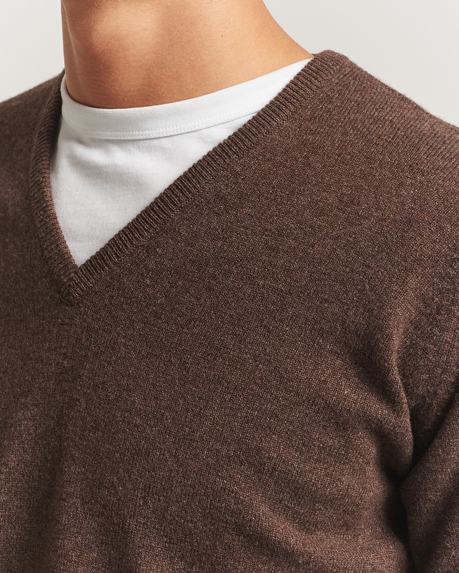 Herren | Pullover | William Lockie | Rob Lambswool V-Neck Mocha