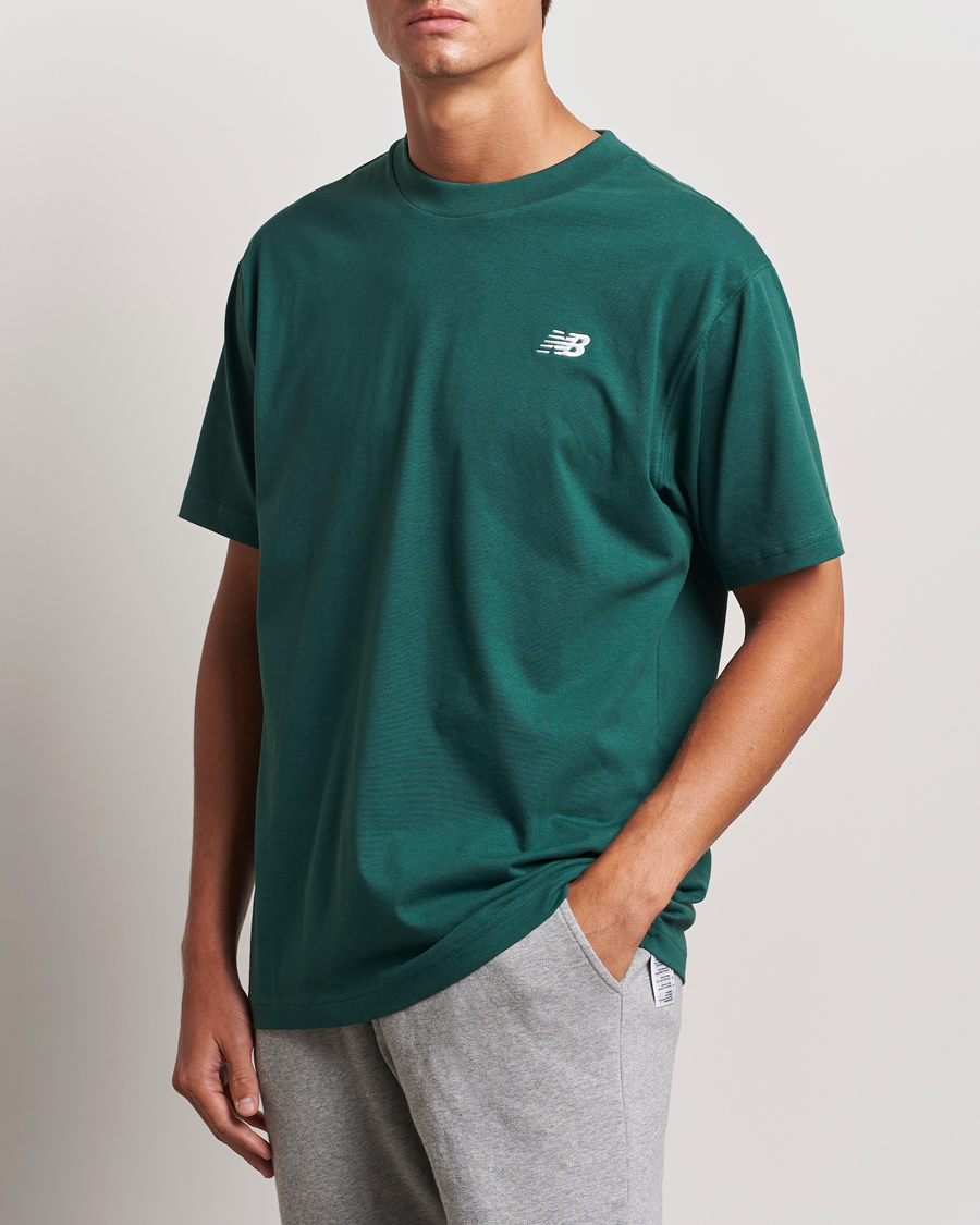 Herren | T-Shirts | New Balance | Essentials T-Shirt Nightwatch Green