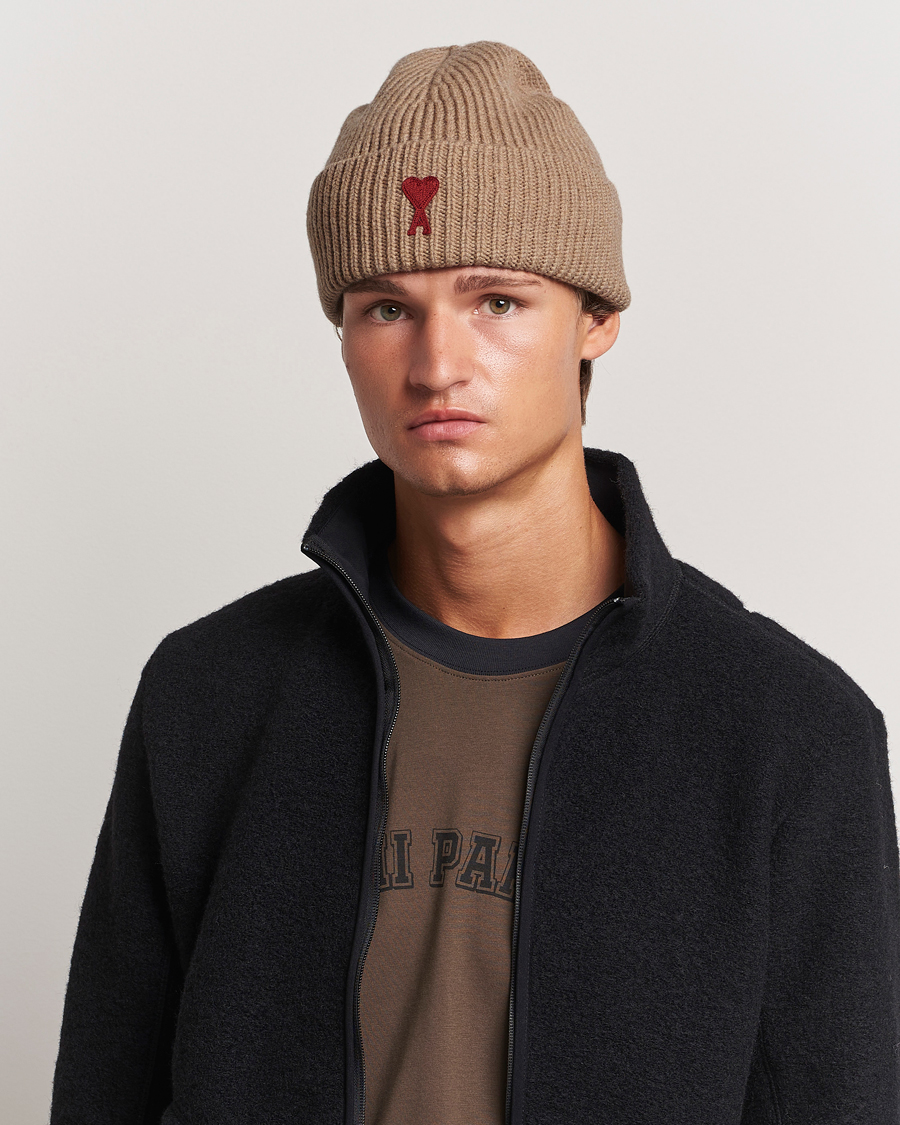 Herren | AMI Heart Logo Beanie Camel | AMI | Heart Logo Beanie Camel