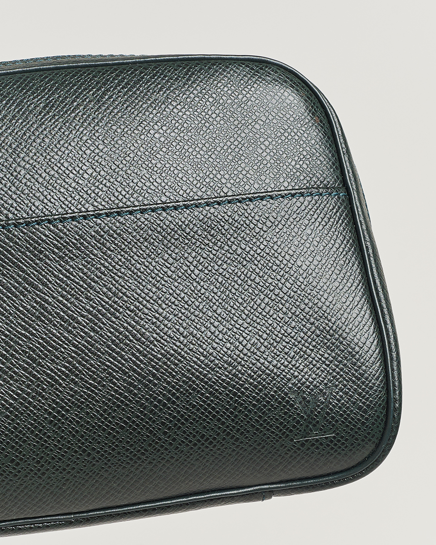 Herren | Louis Vuitton Pre-Owned Pochette Accessoir Washbag Green | Louis Vuitton Pre-Owned | Pochette Accessoir Washbag Green