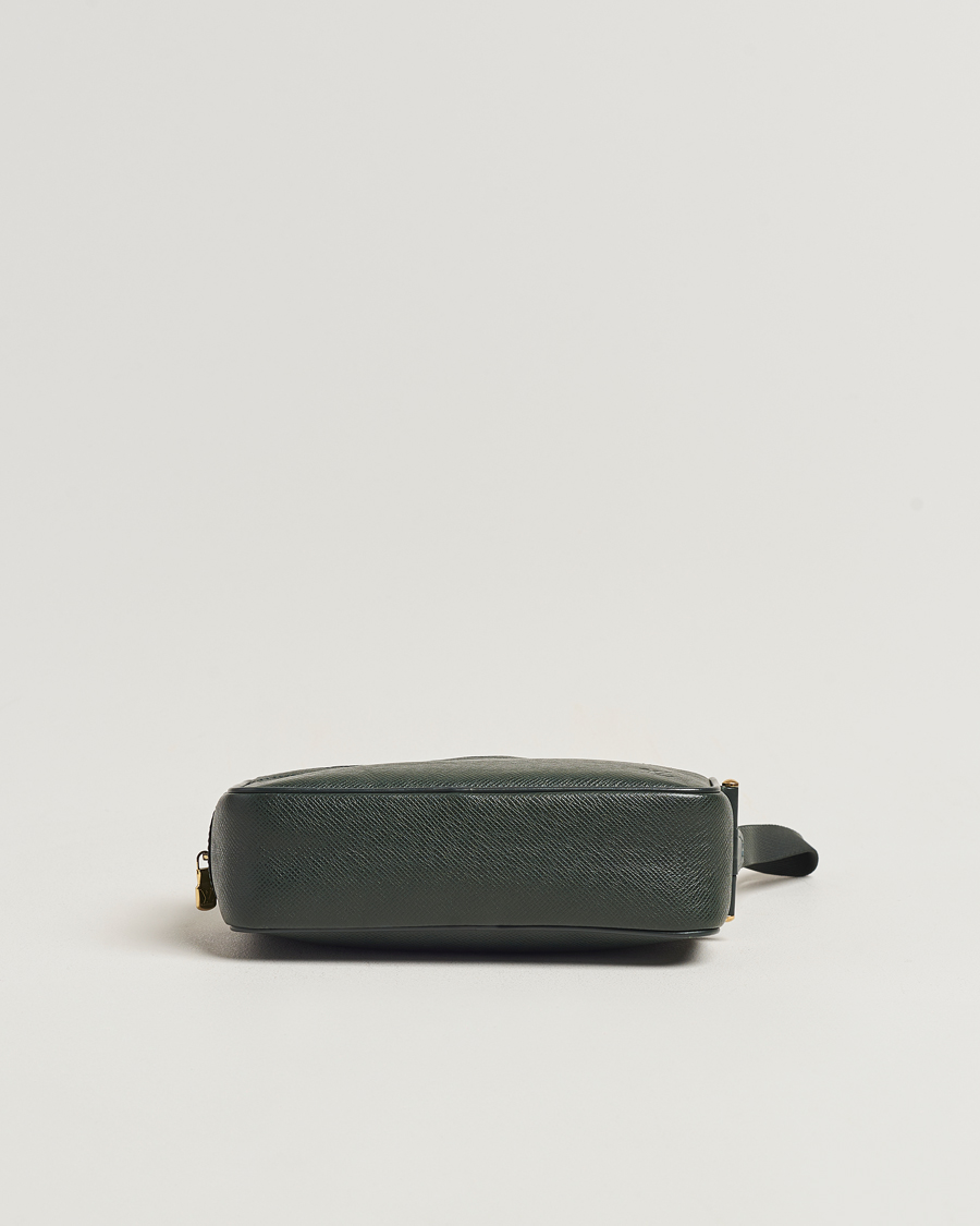 Herren | Louis Vuitton Pre-Owned Kaluga Washbag Green | Louis Vuitton Pre-Owned | Kaluga Washbag Green