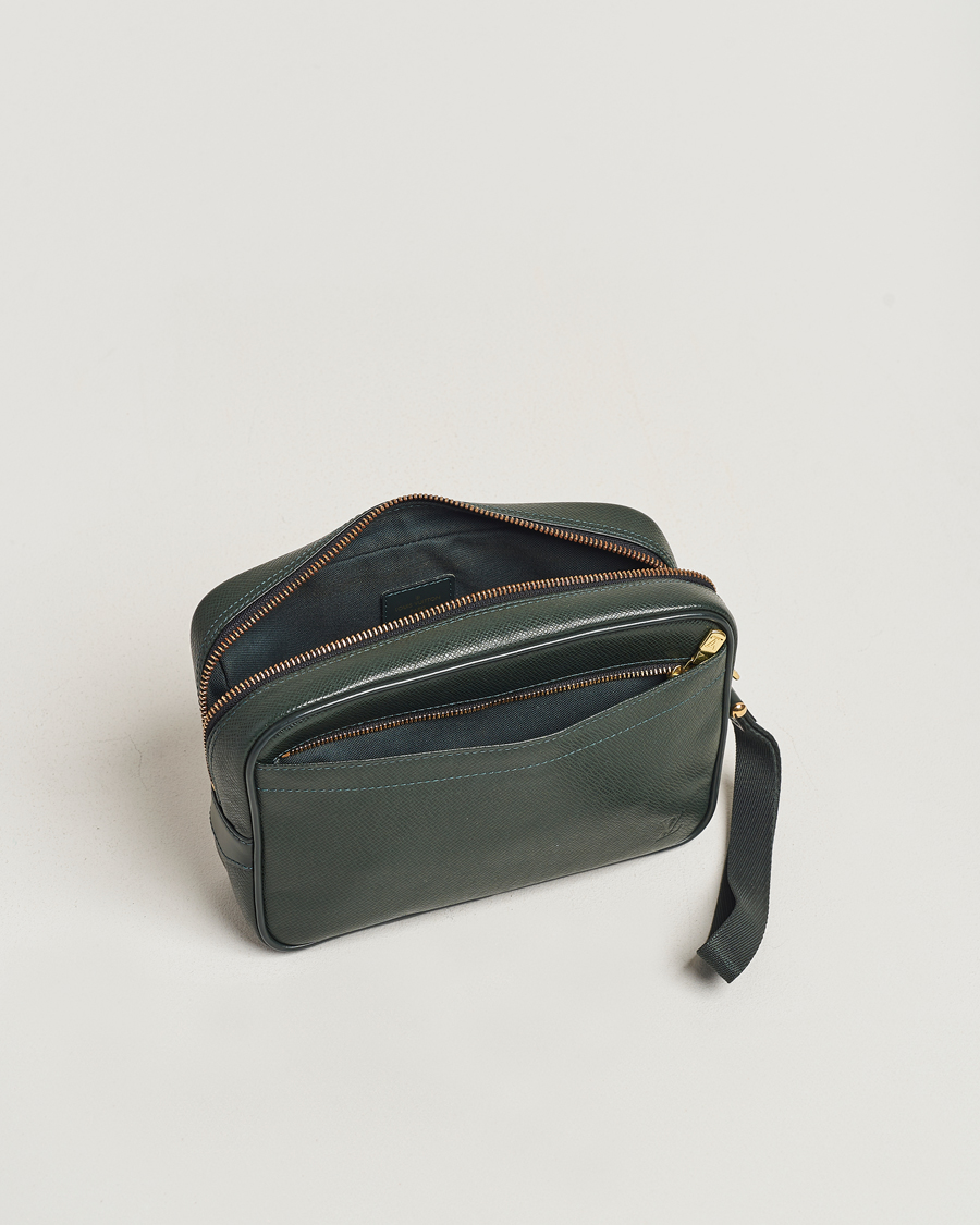 Herren | Louis Vuitton Pre-Owned Kaluga Washbag Green | Louis Vuitton Pre-Owned | Kaluga Washbag Green