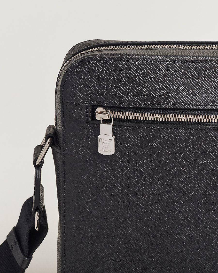 Herren | Louis Vuitton Pre-Owned Anton Messengerbag Black | Louis Vuitton Pre-Owned | Anton Messengerbag Black