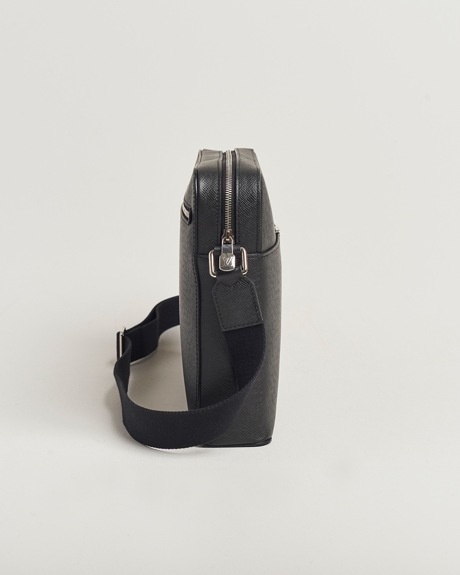 Herren | Louis Vuitton Pre-Owned Anton Messengerbag Black | Louis Vuitton Pre-Owned | Anton Messengerbag Black