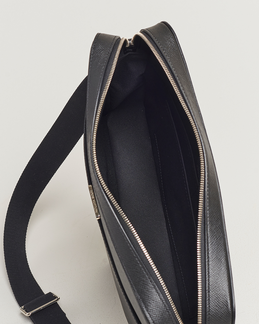 Herren | Louis Vuitton Pre-Owned Anton Messengerbag Black | Louis Vuitton Pre-Owned | Anton Messengerbag Black