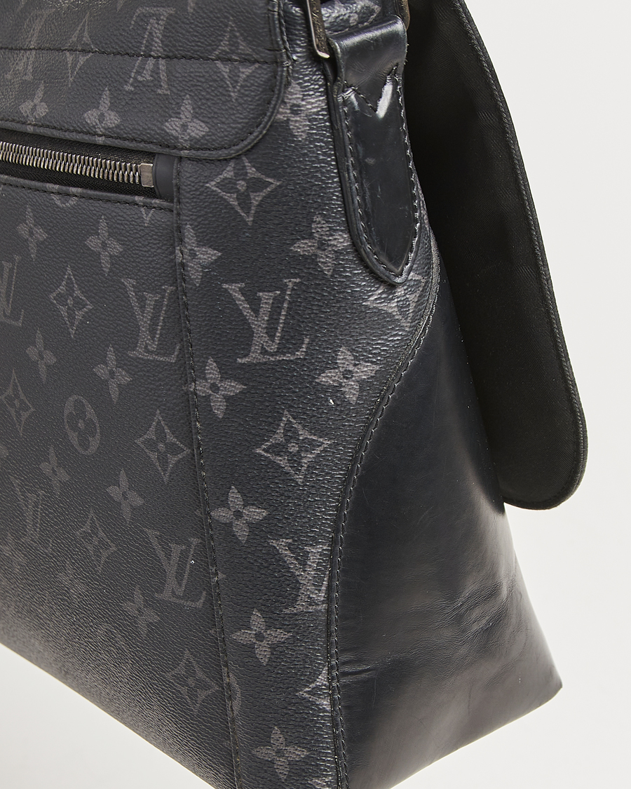 Herren | Louis Vuitton Pre-Owned Explorer Messenger Bag Monogram Eclipse | Louis Vuitton Pre-Owned | Explorer Messenger Bag Monogram Eclipse
