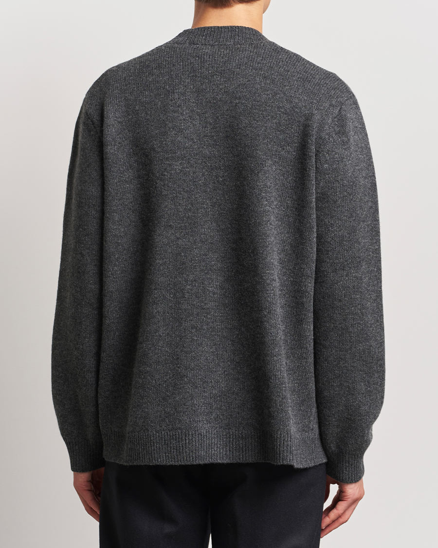 Herren | Pullover | A Day's March | Jarrow Lambswool Cardigan Charcoal