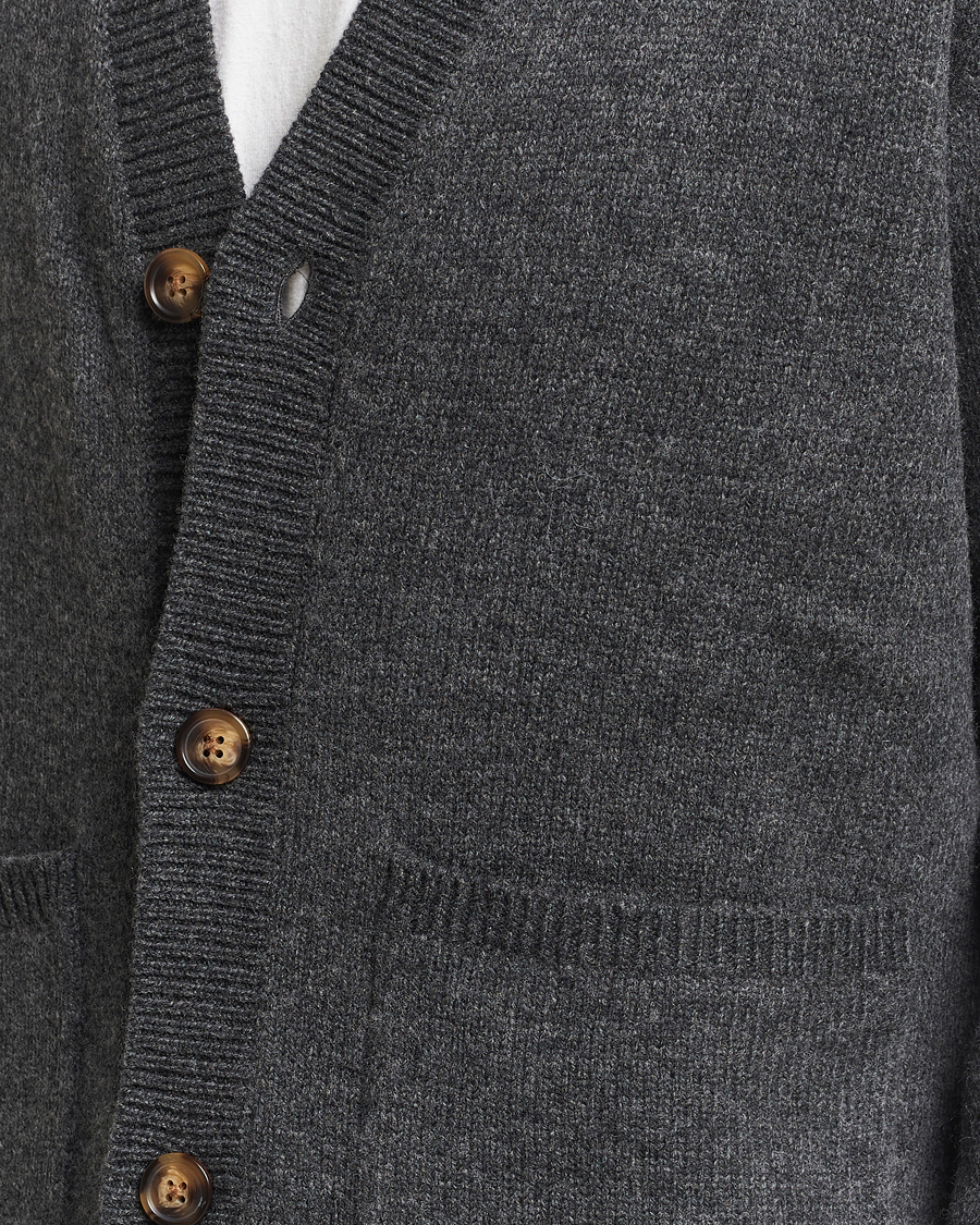 Herren | Pullover | A Day's March | Jarrow Lambswool Cardigan Charcoal