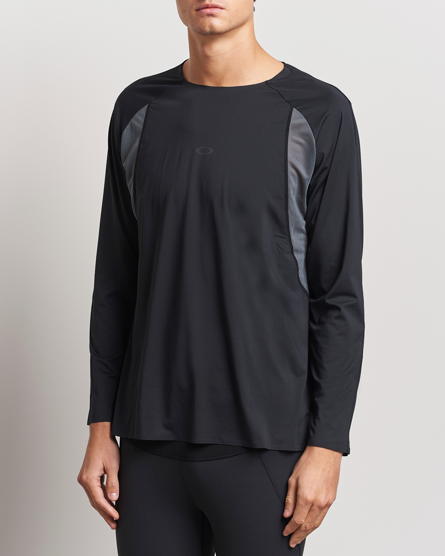 Herren | T-Shirts | Oakley | Pursuit Pro Long Sleeve T-Shirt Blackout