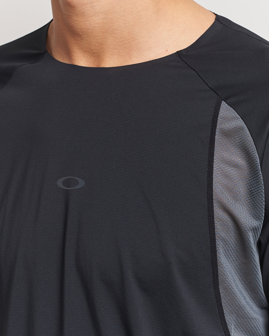Herren | T-Shirts | Oakley | Pursuit Pro Long Sleeve T-Shirt Blackout