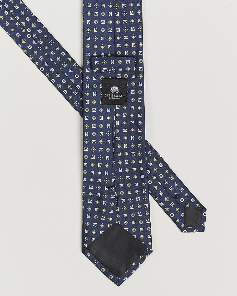 Herren | Amanda Christensen Box Set Printed Silk 8cm Tie With Pocket Square Navy | Amanda Christensen | Box Set Printed Silk 8cm Tie With Pocket Square Navy