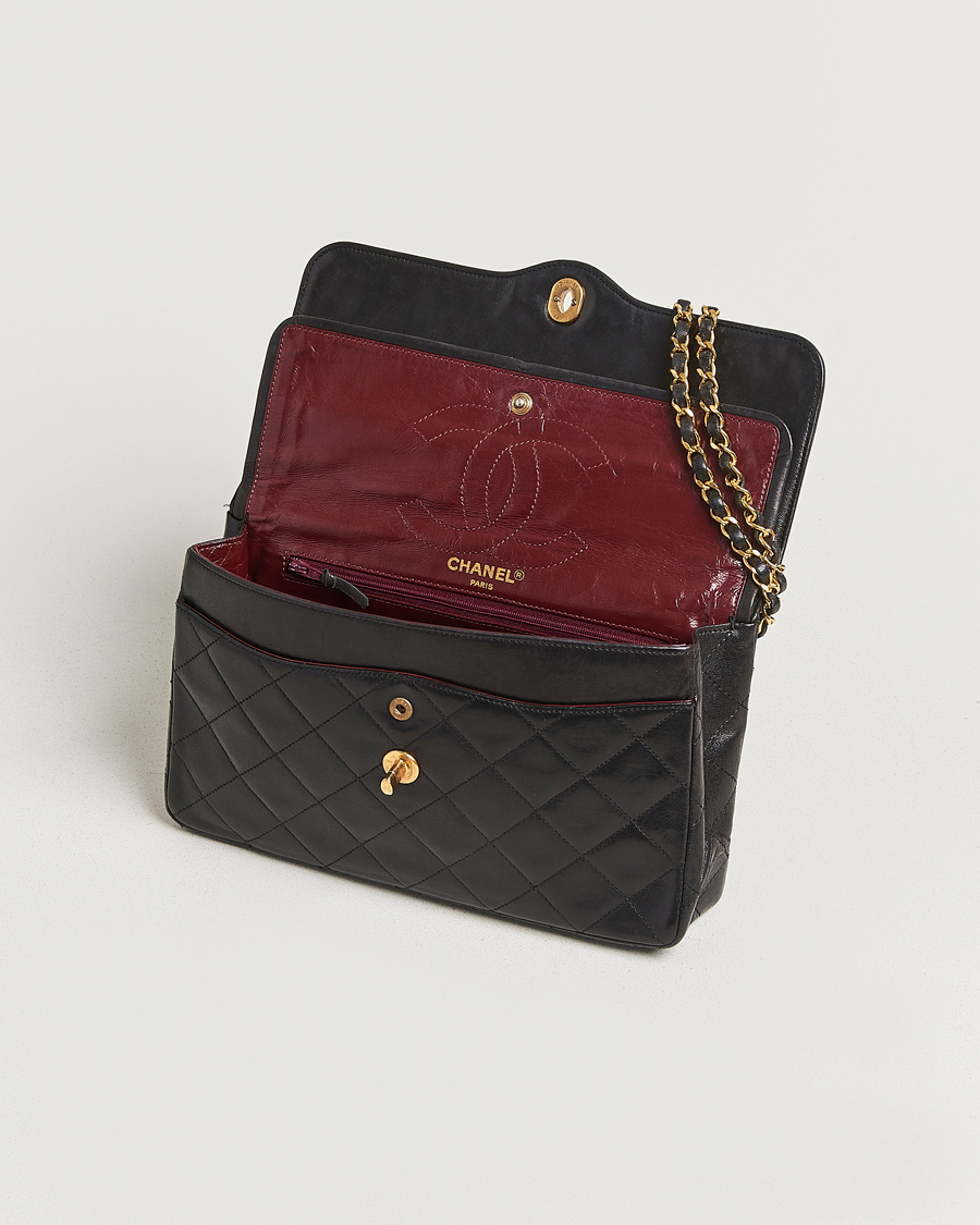 Herren | Chanel Pre-Owned Matelassé Medium Double Flap Bag Black | Chanel Pre-Owned | Matelassé Medium Double Flap Bag Black