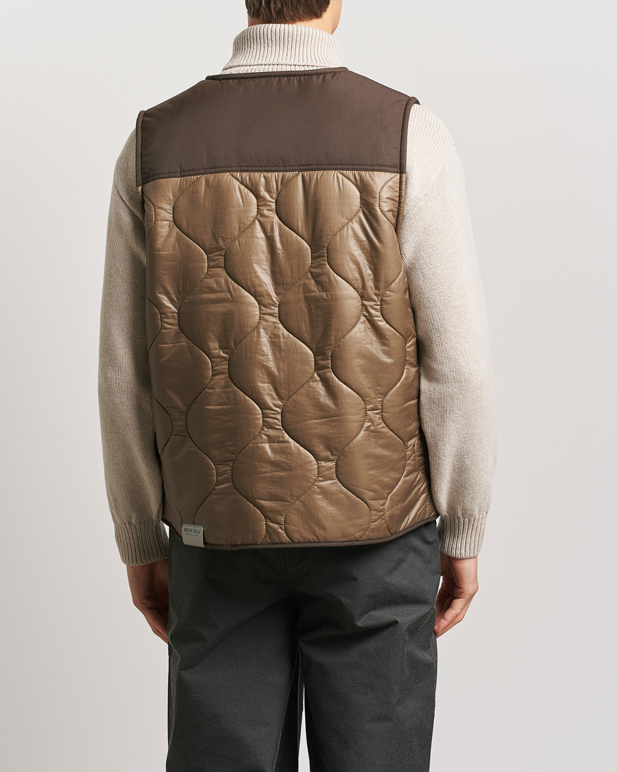 Herren | Jacken | Woolrich | Quilted Vest Sherpa Lining by Todd Snyder Taupe