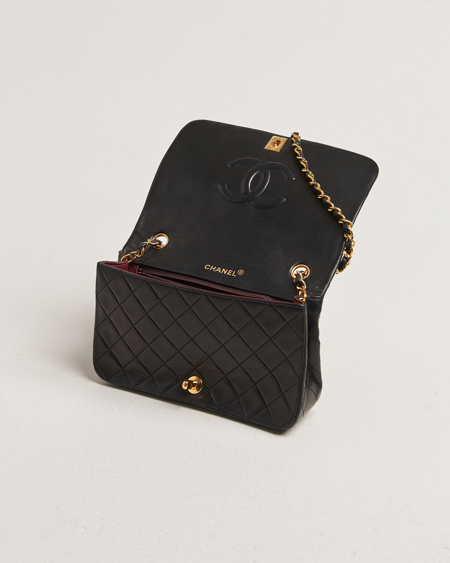 Herren | Chanel Pre-Owned Matelassé Single Full Flap Bag Black | Chanel Pre-Owned | Matelassé Single Full Flap Bag Black