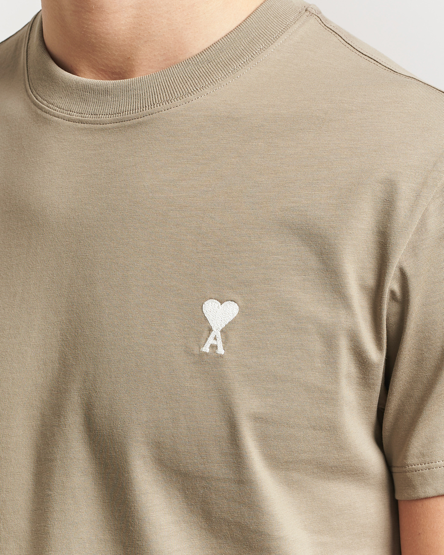 Herren | T-Shirts | AMI | Off White Heart Logo T-Shirt Beige