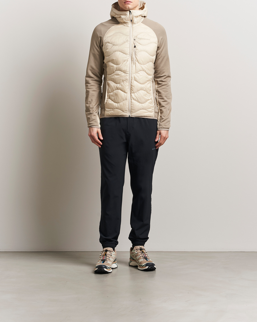 Herren | Jacken | Peak Performance | Helium Down Hooded Hybrid Jacket Sand Fog