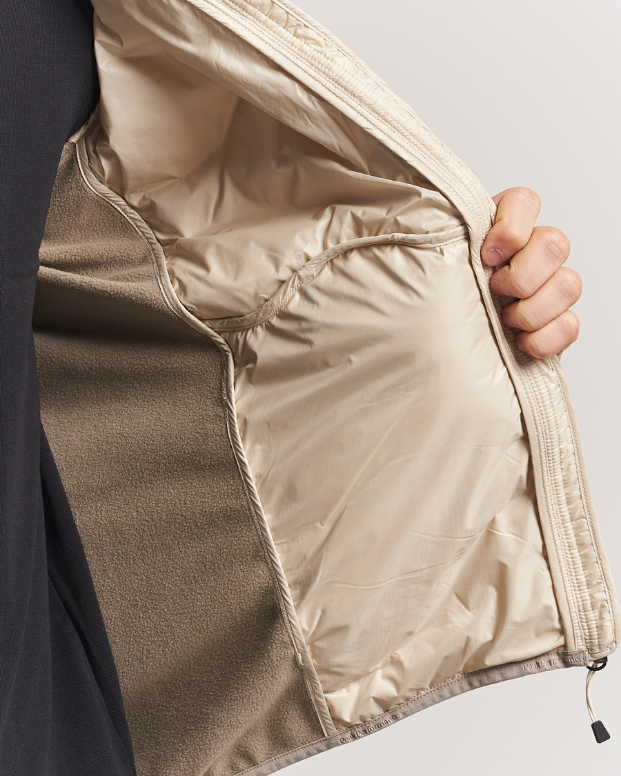 Herren | Jacken | Peak Performance | Helium Down Hooded Hybrid Jacket Sand Fog