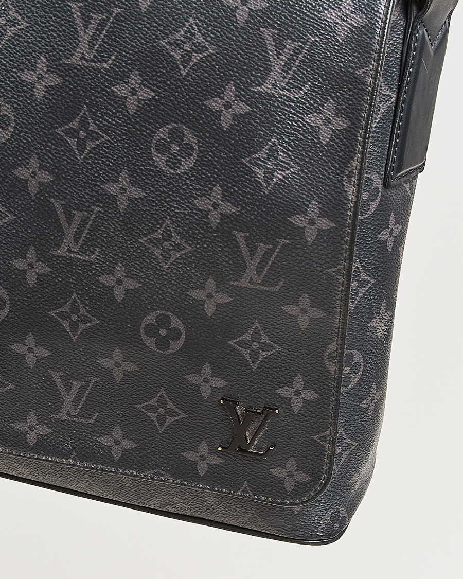 Herren | Louis Vuitton Pre-Owned District MM Bag Monogram Eclipse | Louis Vuitton Pre-Owned | District MM Bag Monogram Eclipse