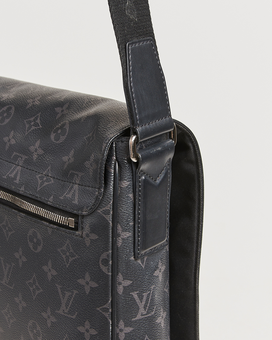 Herren | Louis Vuitton Pre-Owned District MM Bag Monogram Eclipse | Louis Vuitton Pre-Owned | District MM Bag Monogram Eclipse