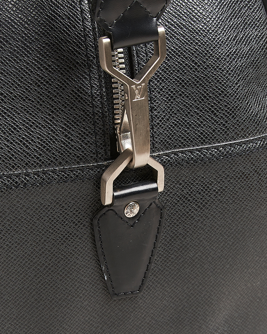 Herren | Louis Vuitton Pre-Owned Neo Kendall PM Bag Taiga Black | Louis Vuitton Pre-Owned | Neo Kendall PM Bag Taiga Black