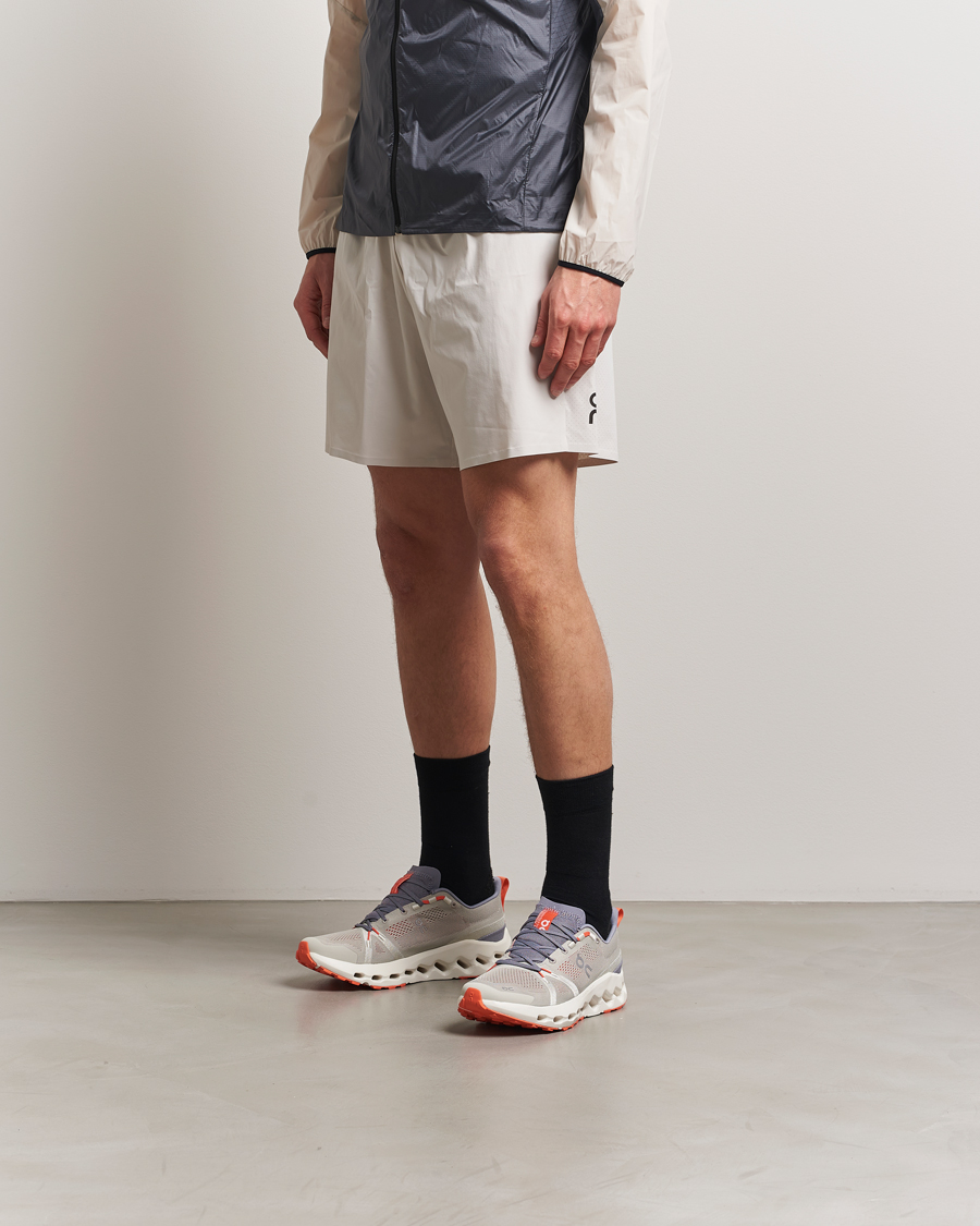 Herren | On Cloudsurfer Trail Fossil/Ivory | On | Cloudsurfer Trail Fossil/Ivory