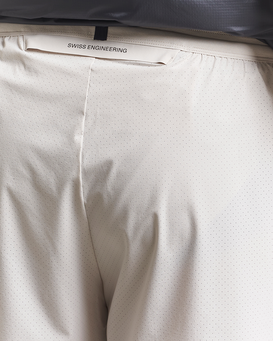 Herren | Shorts | On | Performance 7 Inch Shorts Silver