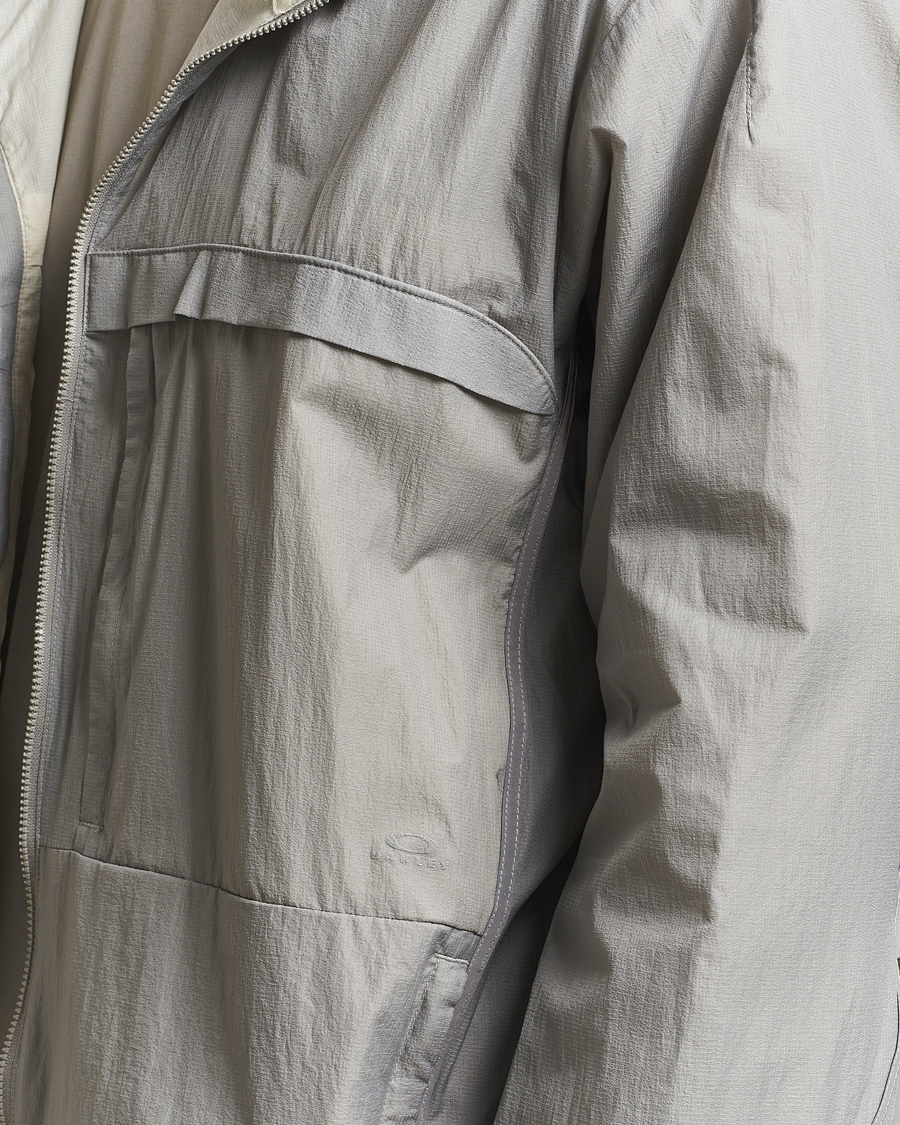 Herren | Jacken | Oakley | Latitude Flight Wind Jacket Cement