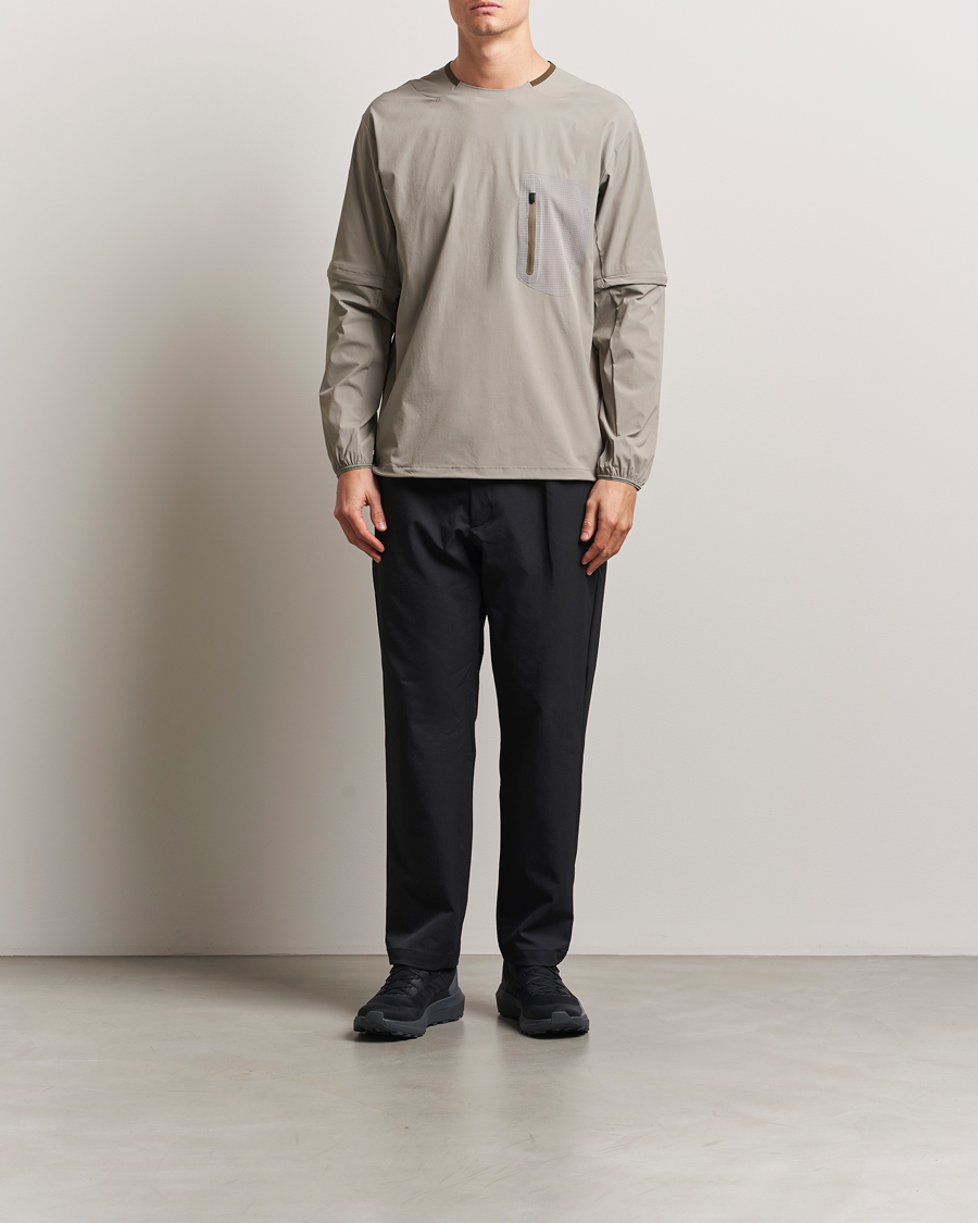 Herren | T-Shirts | Oakley | Latitude Flight Convert Shell T-shirt Boulder Green