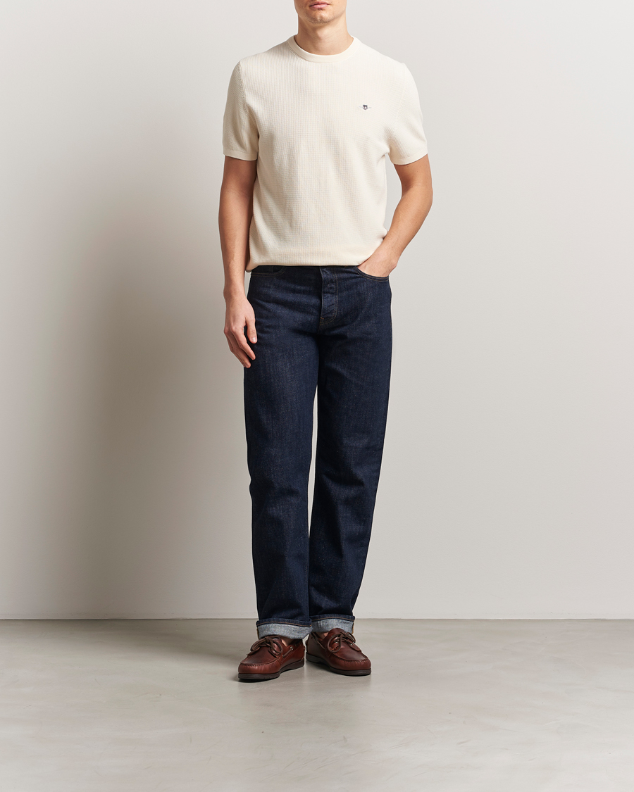 Herren | T-Shirts | GANT | Micro Textured Crew Neck T-shirt Cream