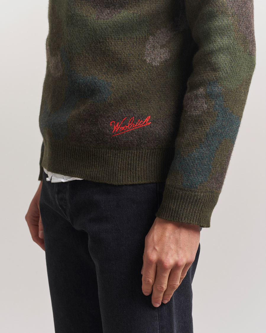 Herren | Pullover | Woolrich | Lambswool Crewneck by Todd Snyder Green Camo