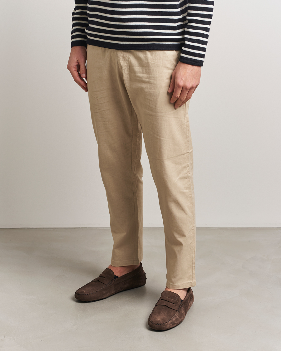 Herren | Tod's Gommino Carshoe Dark Brown Suede | Tod's | Gommino Carshoe Dark Brown Suede