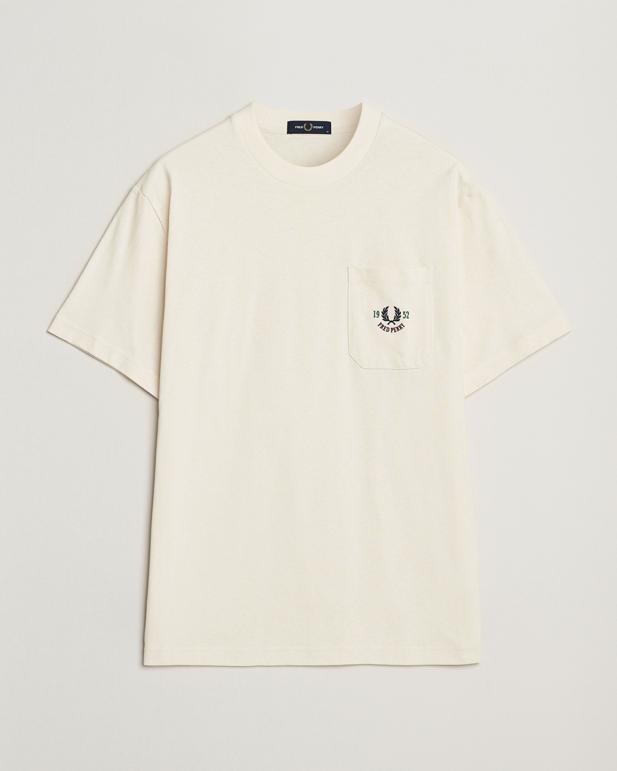 Herren | T-Shirts | Fred Perry | Relaxed 1952 Tennis T-Shirt Ecru