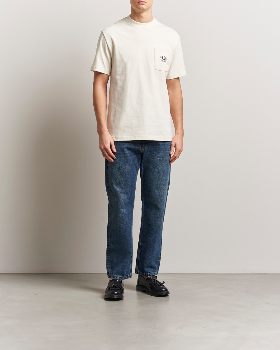 Herren | T-Shirts | Fred Perry | Relaxed 1952 Tennis T-Shirt Ecru