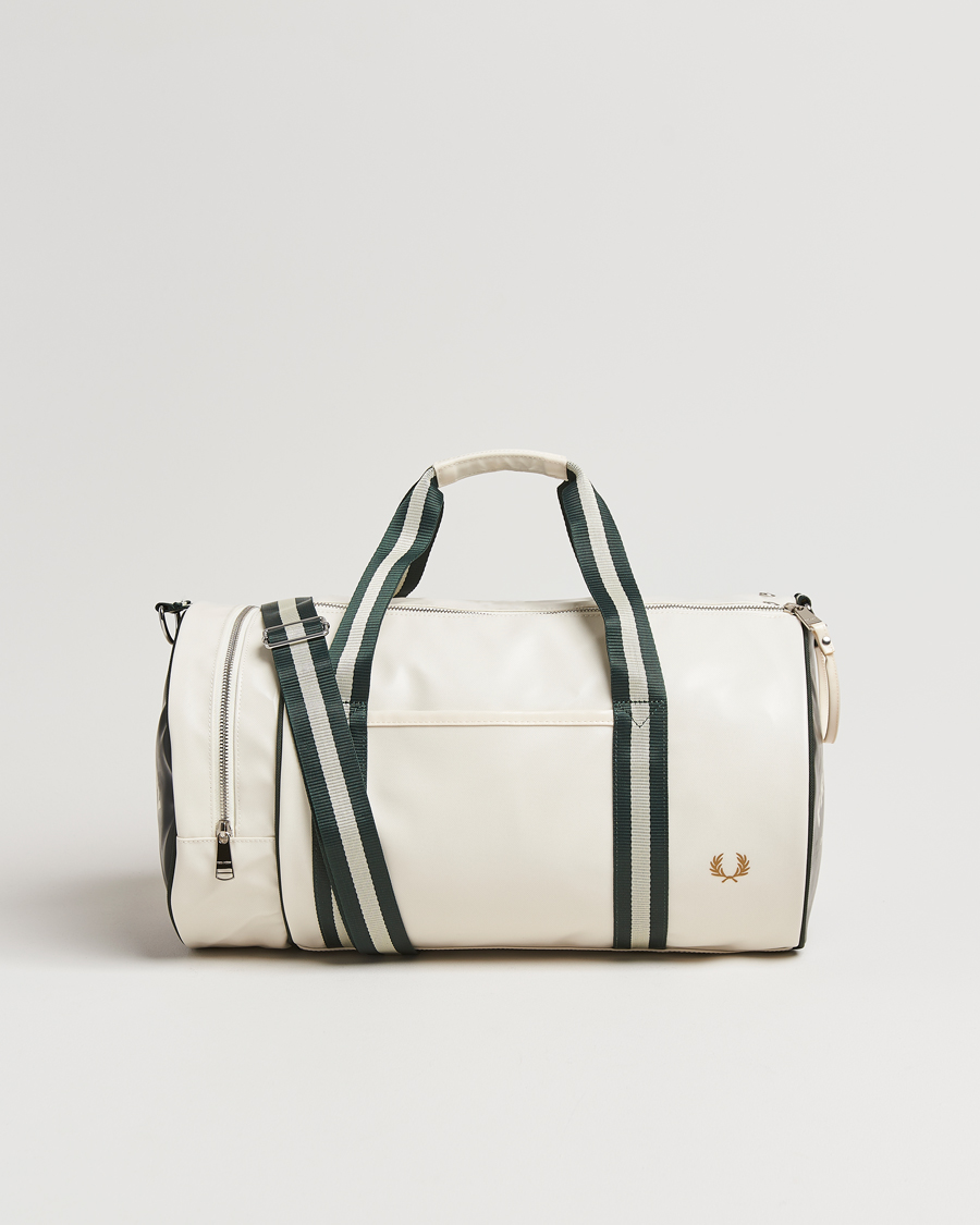 Herren | Fred Perry Classic Barrel Bag Snow White/Court Green | Fred Perry | Classic Barrel Bag Snow White/Court Green