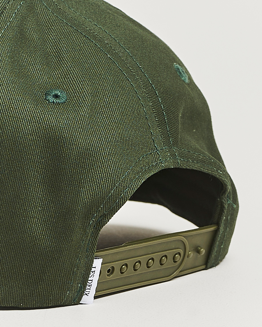 Herren | Les Deux Baseball Cap Contrast Suede II Dark Chive Green | LES DEUX | Baseball Cap Contrast Suede II Dark Chive Green
