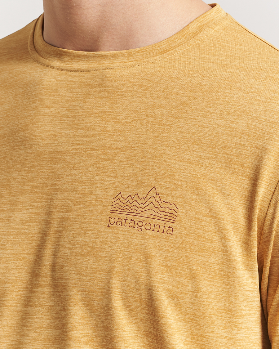 Herren | T-Shirts | Patagonia | Cap Cool Daily Graphic LS T-Shirt Beeswax