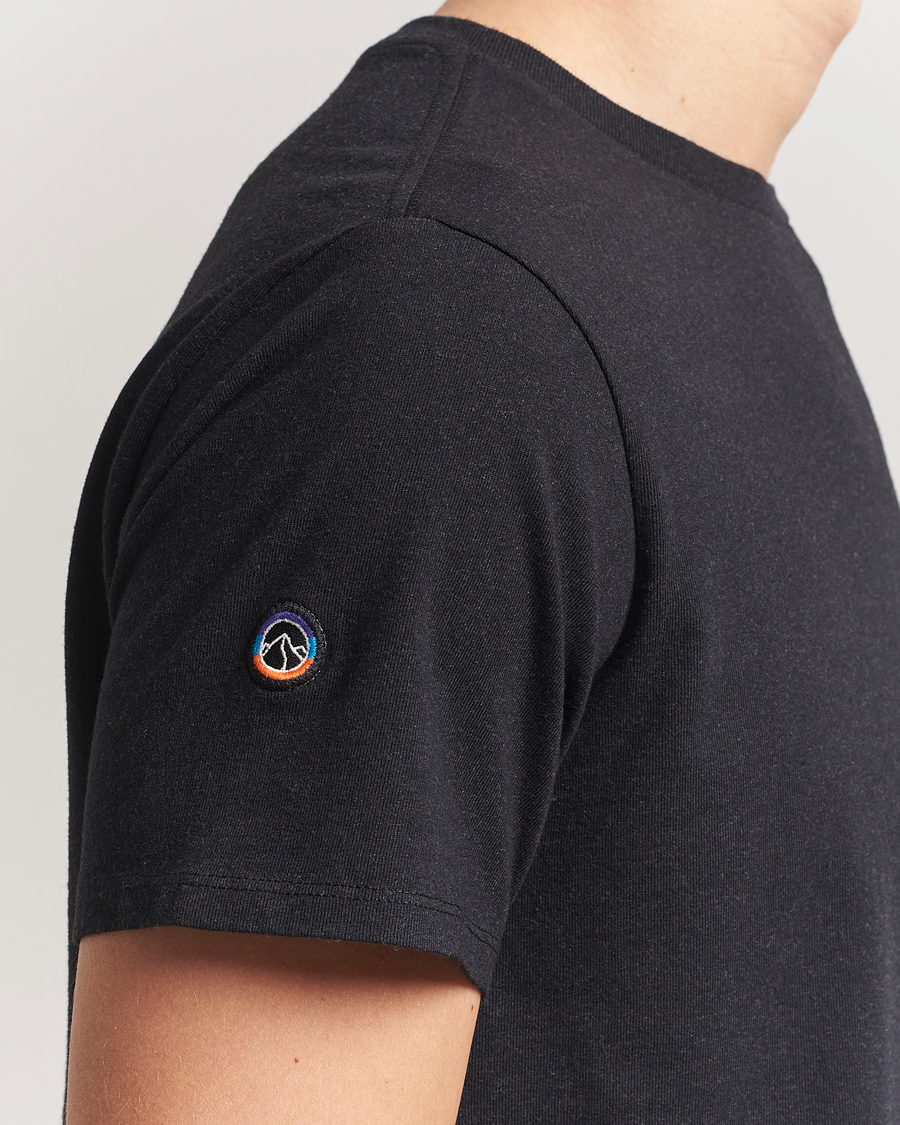 Herren | T-Shirts | Patagonia | Fitz Roy Icon Responsibili-Tee Ink Black