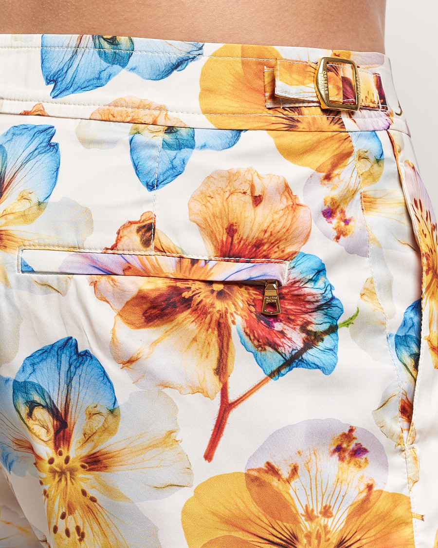 Herren | Badehosen | Orlebar Brown | Bulldog Oshibana Printed Swimshorts White Sand