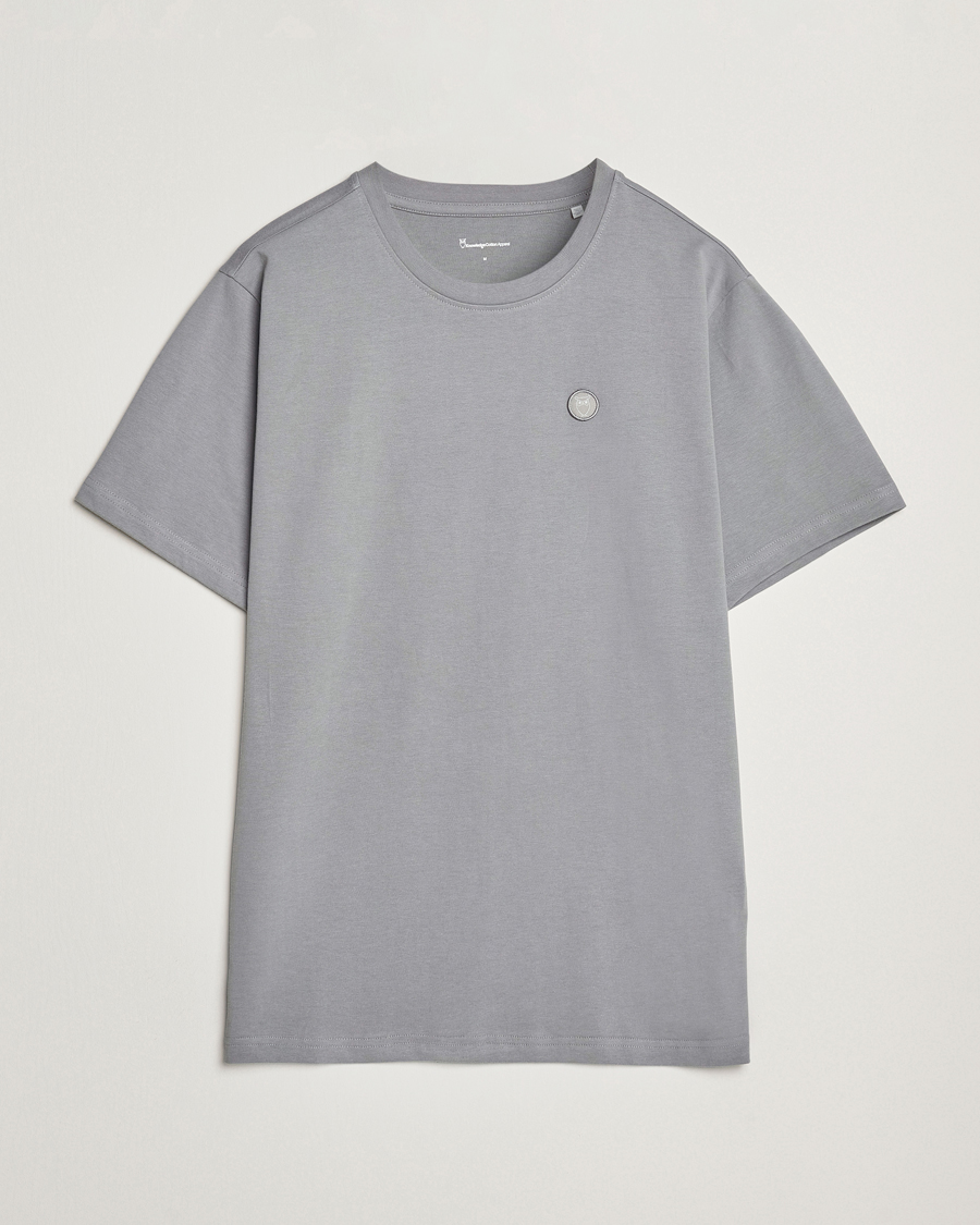 Herren | T-Shirts | KnowledgeCotton Apparel | Loake Badge T-Shirt Grey