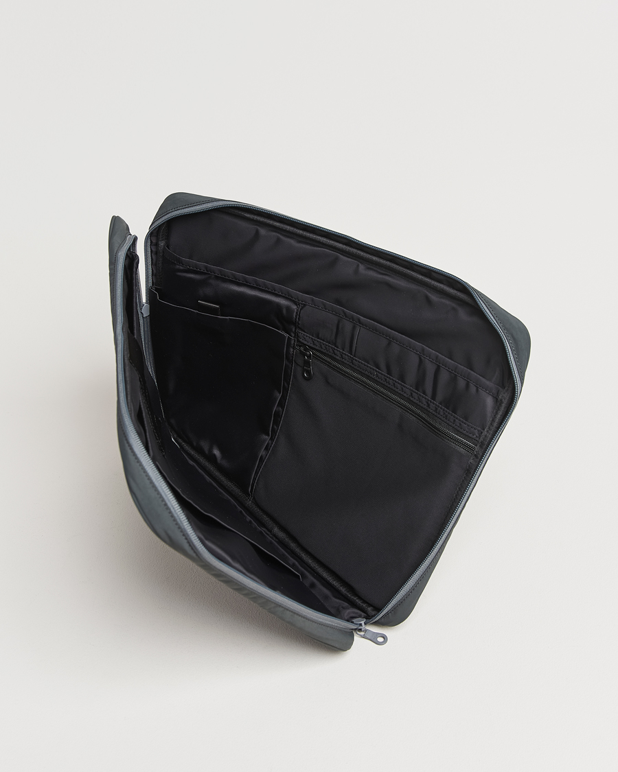 Herren | mazi untitled Nylon Laptop Pouch 16 Inch Grey | mazi untitled | Nylon Laptop Pouch 16 Inch Grey