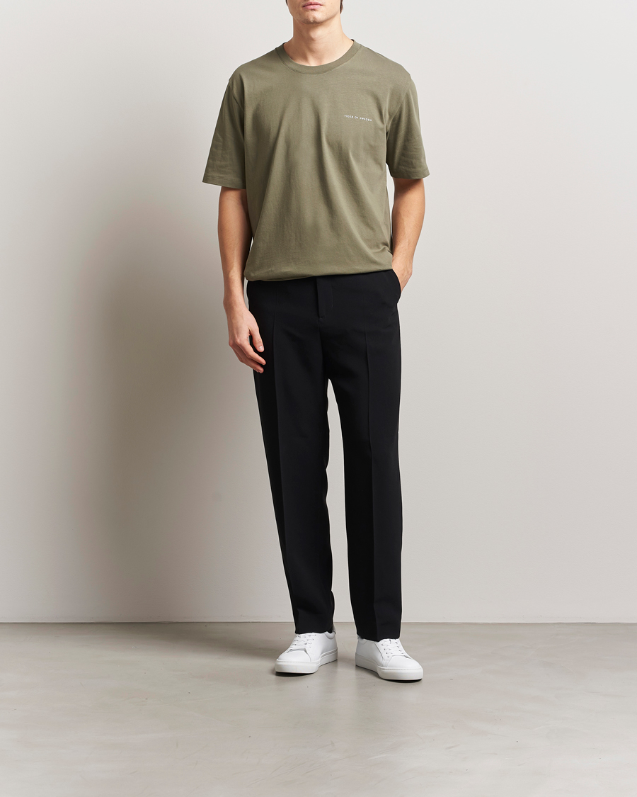 Herren | T-Shirts | Tiger of Sweden | Pro Cotton Logo T-Shirt Dusty Green