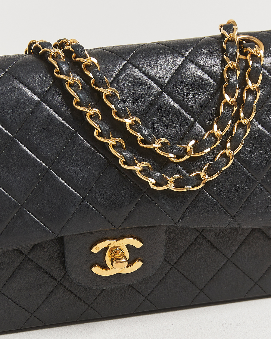Herren | Chanel Pre-Owned Classic Medium Double Flap Bag Lambskin Black  | Chanel Pre-Owned | Classic Medium Double Flap Bag Lambskin Black 