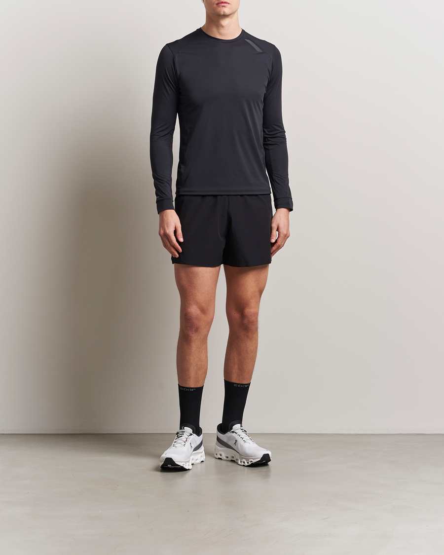 Herren | T-Shirts | SOAR Running | Long Sleeve Tech Tee Black