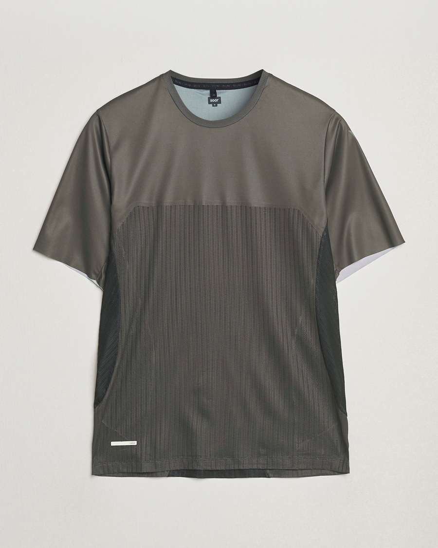 Herren | T-Shirts | SOAR Running | Hot Weather Tee Shale/Black