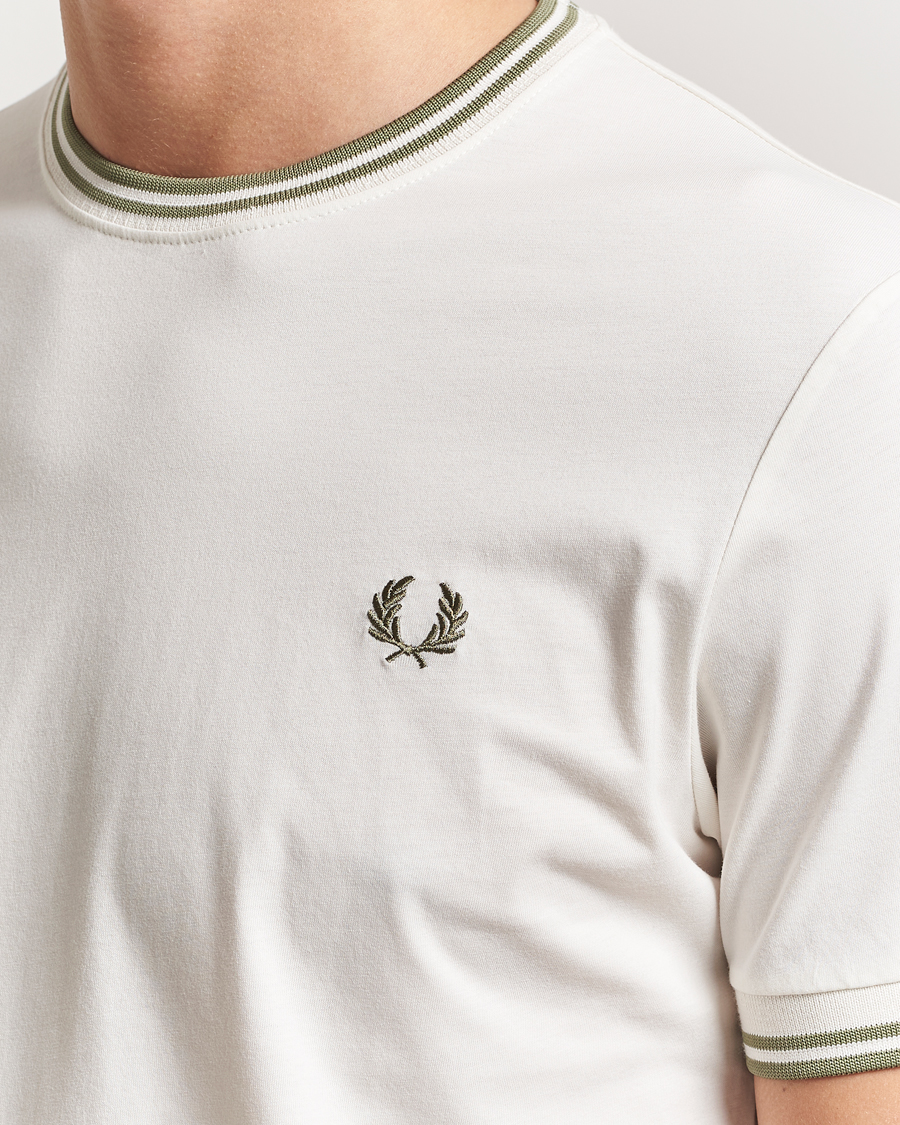 Herren | T-Shirts | Fred Perry | Twin Tipped T-Shirt Light Ecru