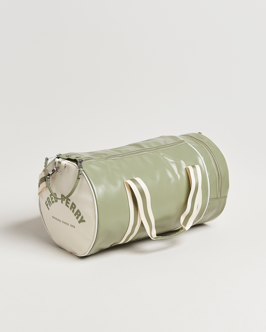 Herren | Fred Perry Classic Barrel Bag Olive Mint/White | Fred Perry | Classic Barrel Bag Olive Mint/White