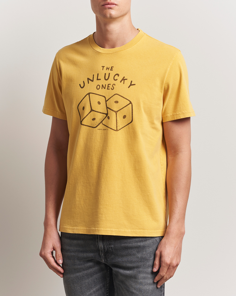 Herren | T-Shirts | Nudie Jeans | Roy Unlucky T-Shirt Yellow