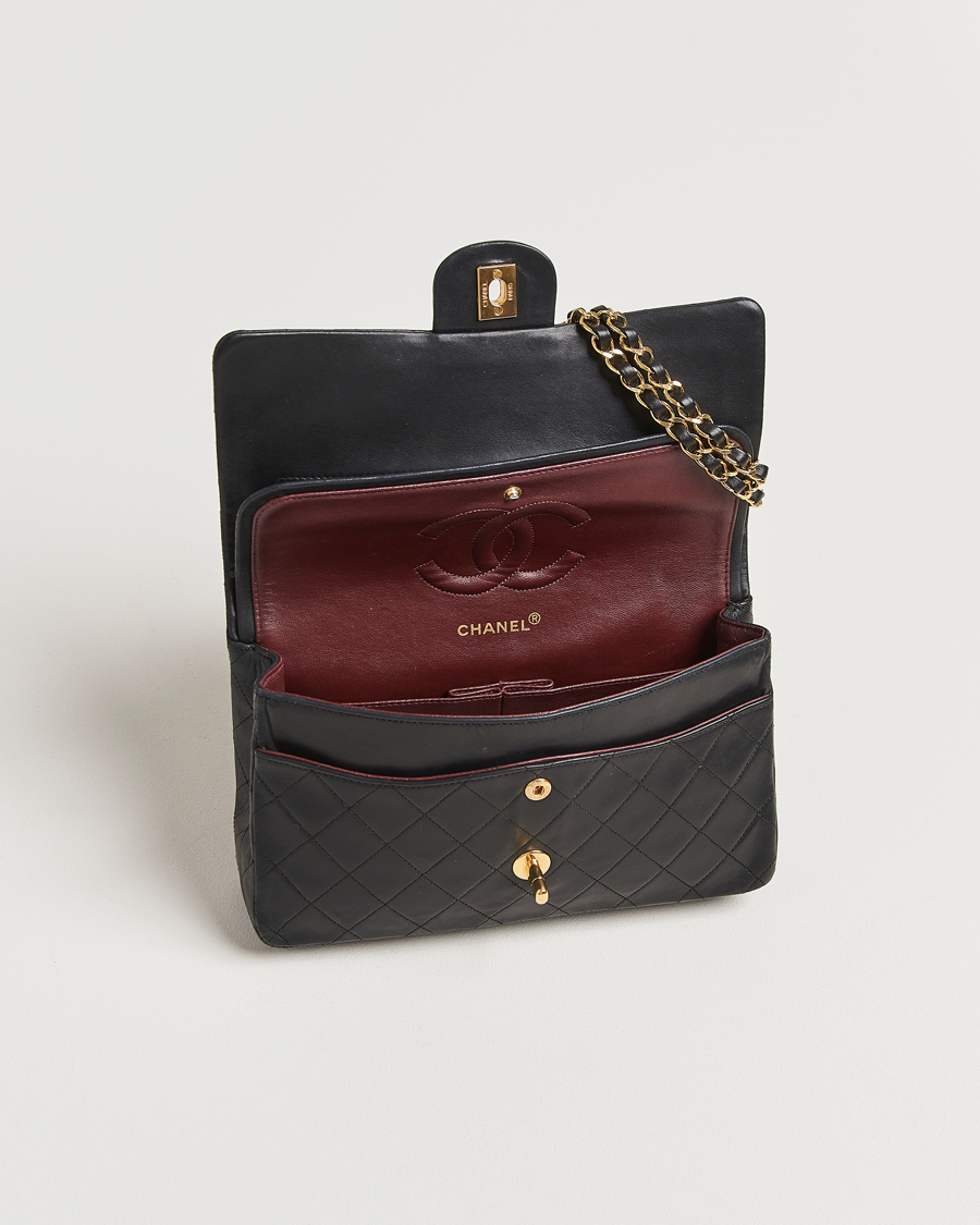 Herren | Chanel Pre-Owned Classic Medium Double Flap Bag Lambskin Black | Chanel Pre-Owned | Classic Medium Double Flap Bag Lambskin Black